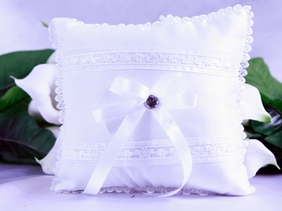 Ring Bearer Pillow White ( 7 Inch ) FuzzyFabric - Wholesale Ribbons, Tulle Fabric, Wreath Deco Mesh Supplies